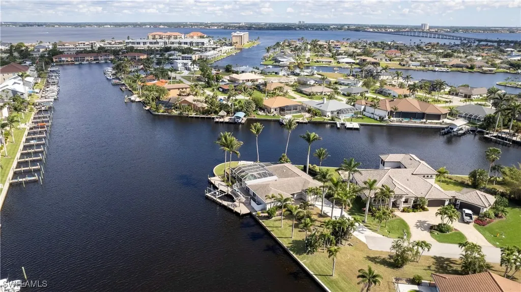 1737 SE 43rd Street Cape Coral FL 33904
