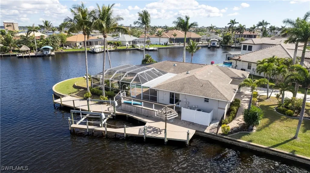 1737 SE 43rd Street Cape Coral FL 33904