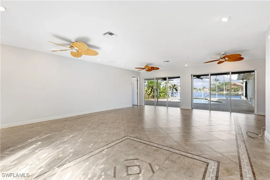 1737 SE 43rd Street Cape Coral FL 33904
