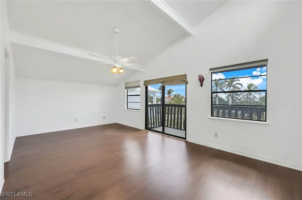 9780 Vanderbilt Drive Naples FL 34108