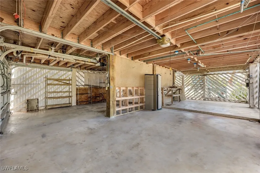 9780 Vanderbilt Drive Naples FL 34108