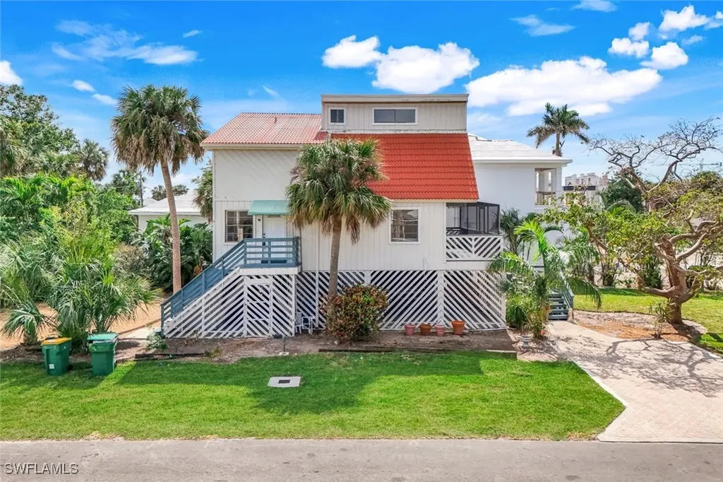 9780 Vanderbilt Drive Naples FL 34108
