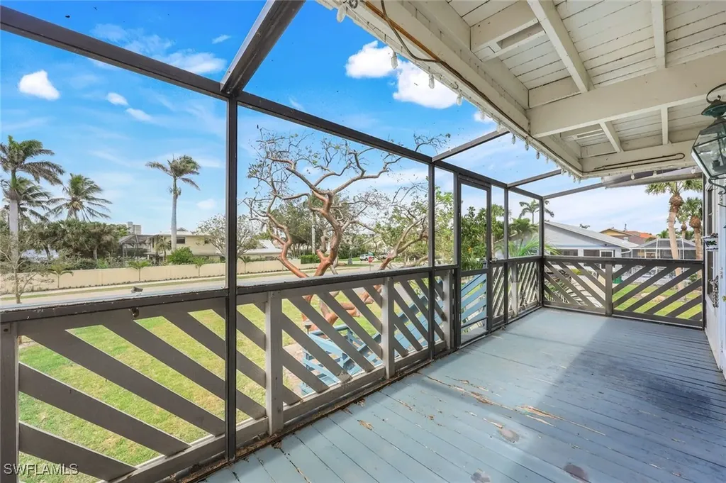 9780 Vanderbilt Drive Naples FL 34108