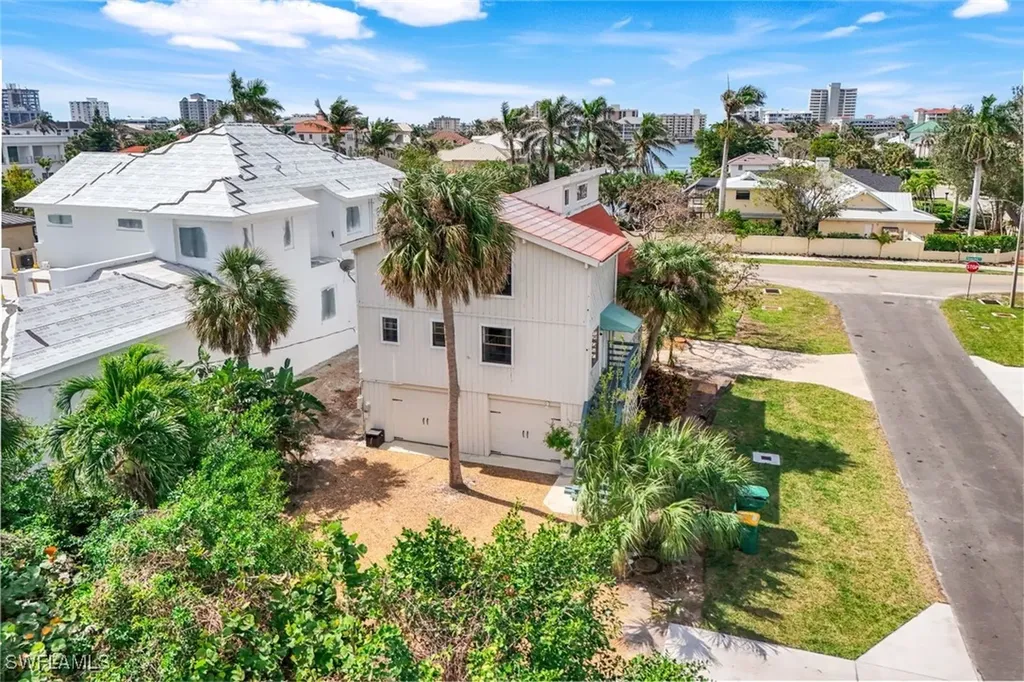 9780 Vanderbilt Drive Naples FL 34108