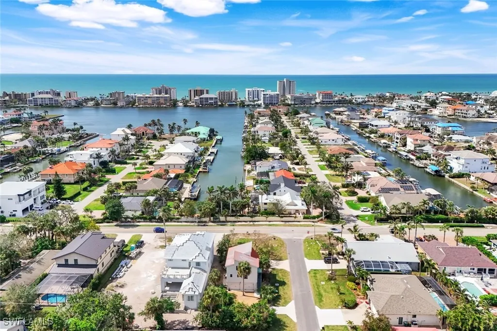 9780 Vanderbilt Drive Naples FL 34108