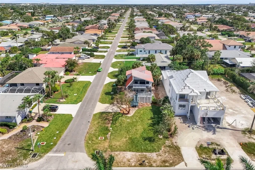 9780 Vanderbilt Drive Naples FL 34108
