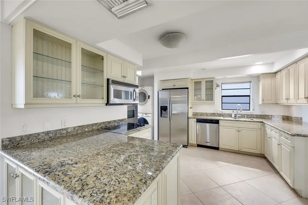 9780 Vanderbilt Drive Naples FL 34108