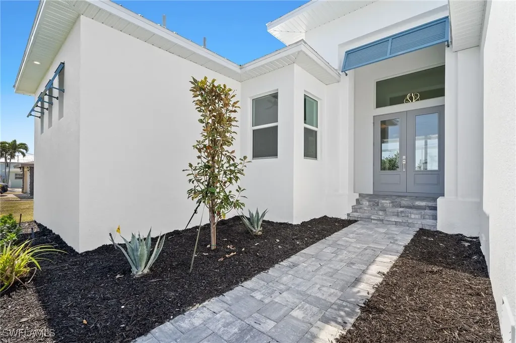 5306 Cobalt Court Cape Coral FL 33904