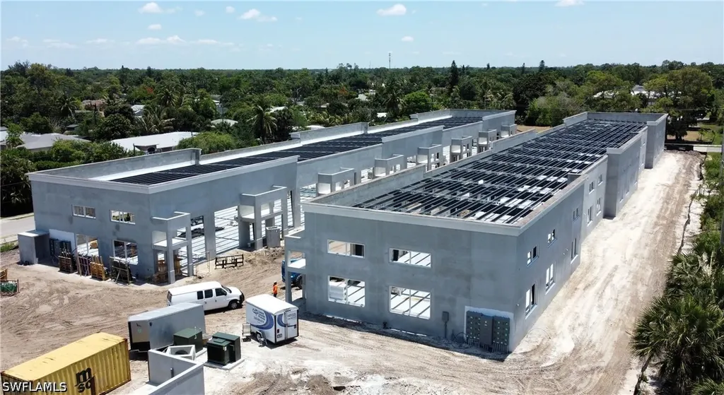 11075 Tamiami Trail E Naples FL 34113