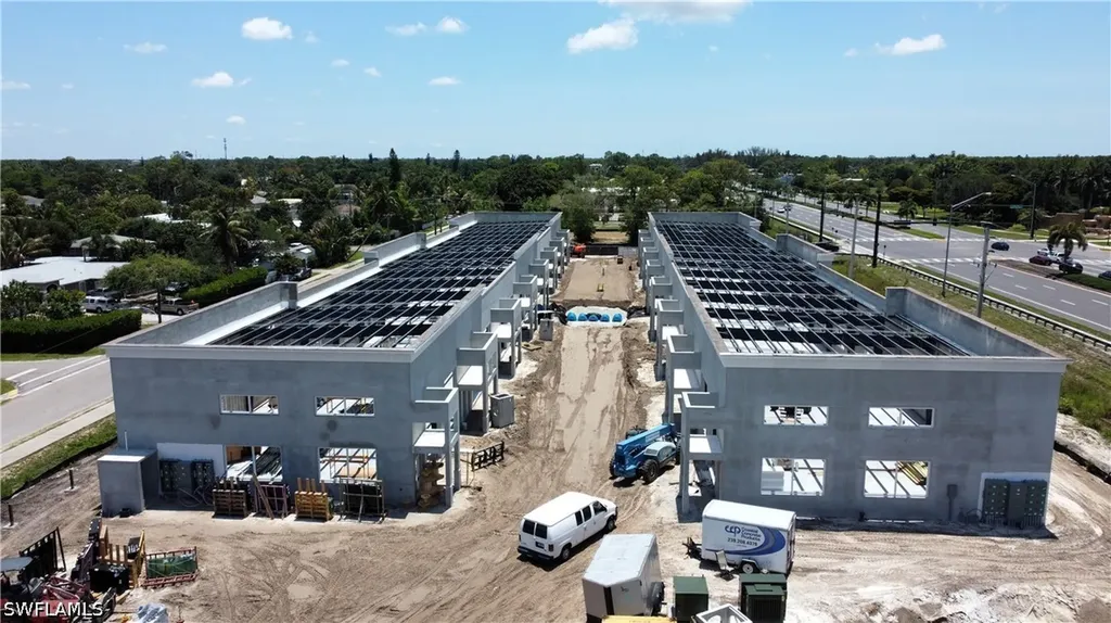 11075 Tamiami Trail E Naples FL 34113