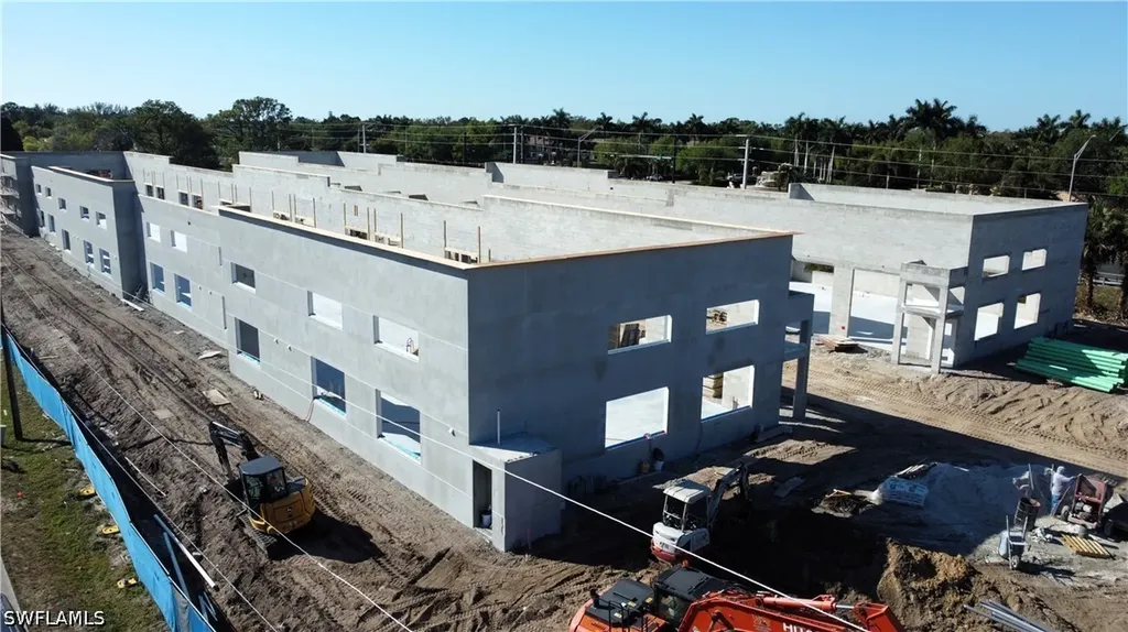11075 Tamiami Trail E Naples FL 34113