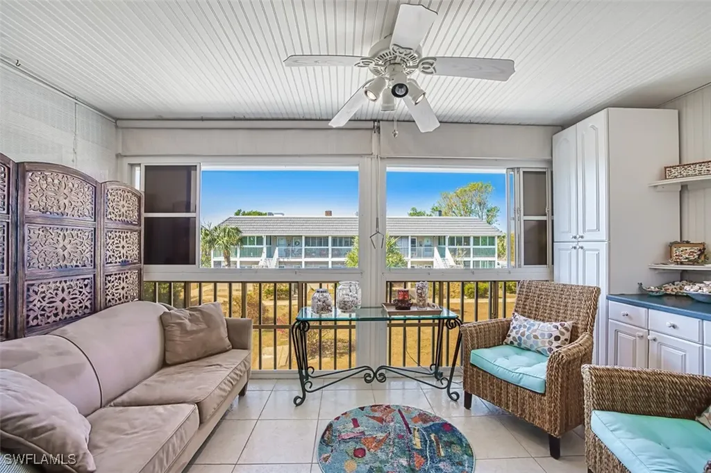 561 Periwinkle Way Sanibel FL 33957
