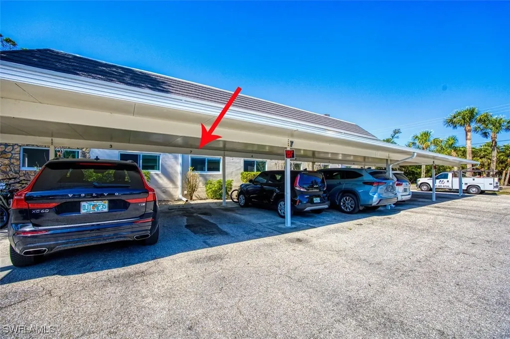 561 Periwinkle Way Sanibel FL 33957