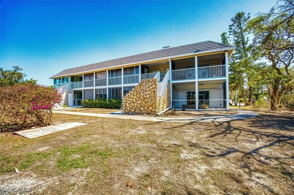 561 Periwinkle Way Sanibel FL 33957