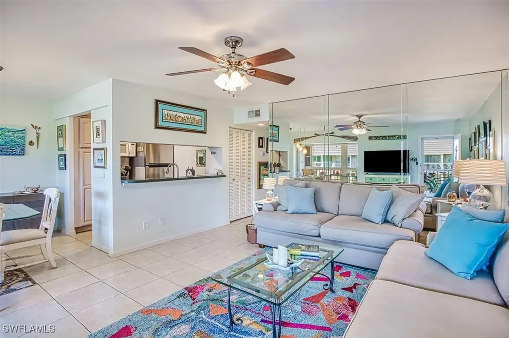 561 Periwinkle Way Sanibel FL 33957