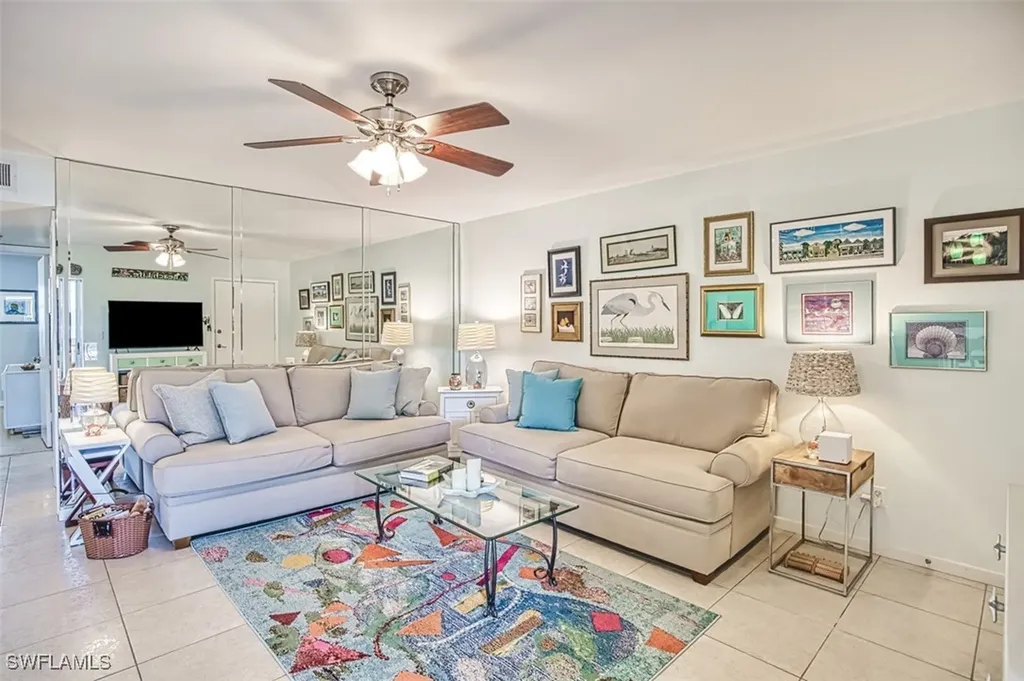561 Periwinkle Way Sanibel FL 33957