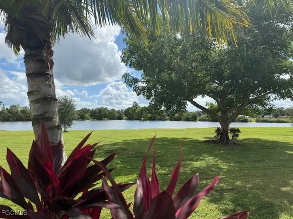 2070 Hickeys Creekside Drive Alva FL 33920