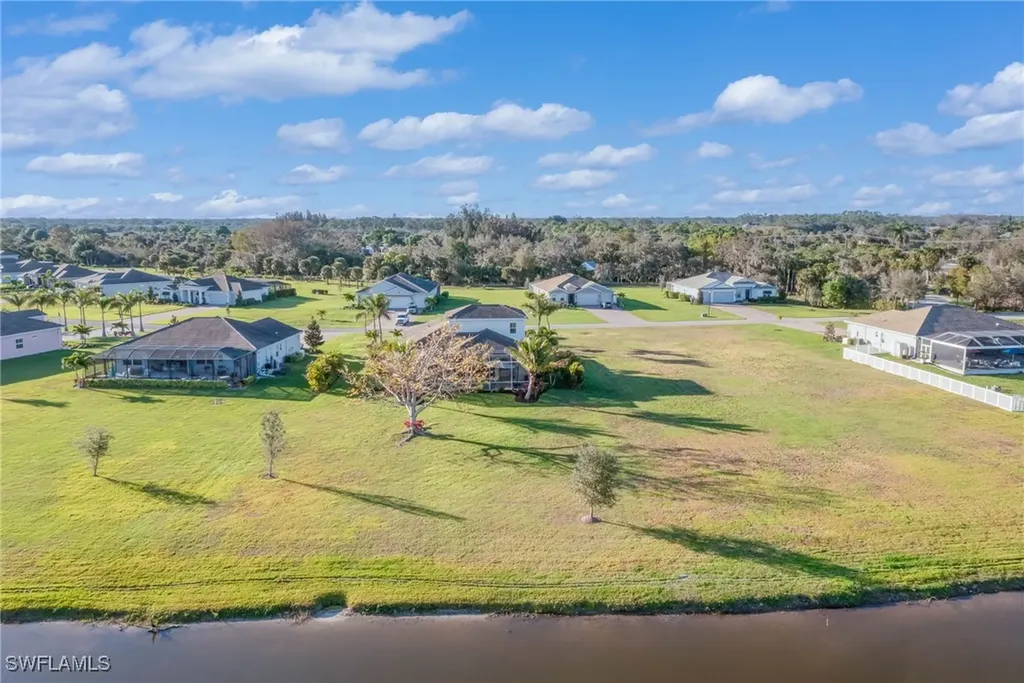 2070 Hickeys Creekside Drive Alva FL 33920