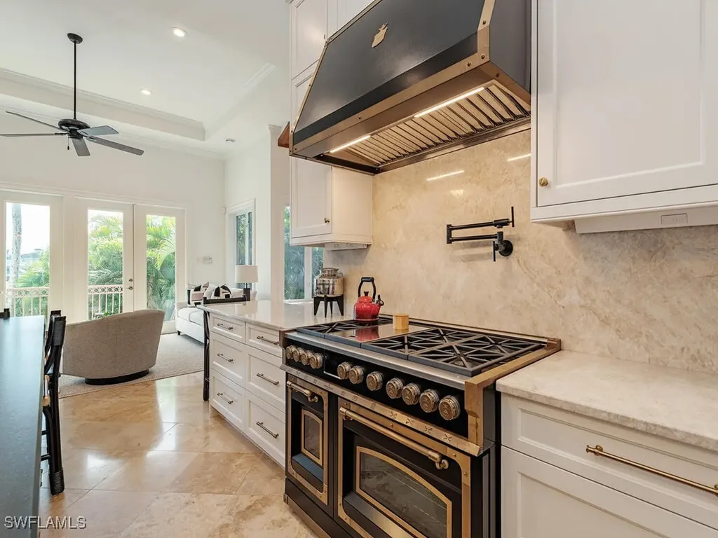 140 Conners Avenue Naples FL 34108