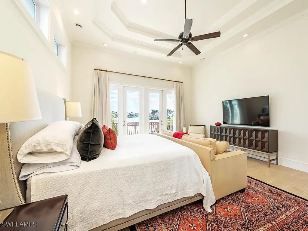 140 Conners Avenue Naples FL 34108