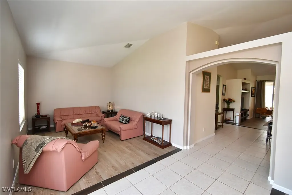 2218 SW 12th Place Cape Coral FL 33991