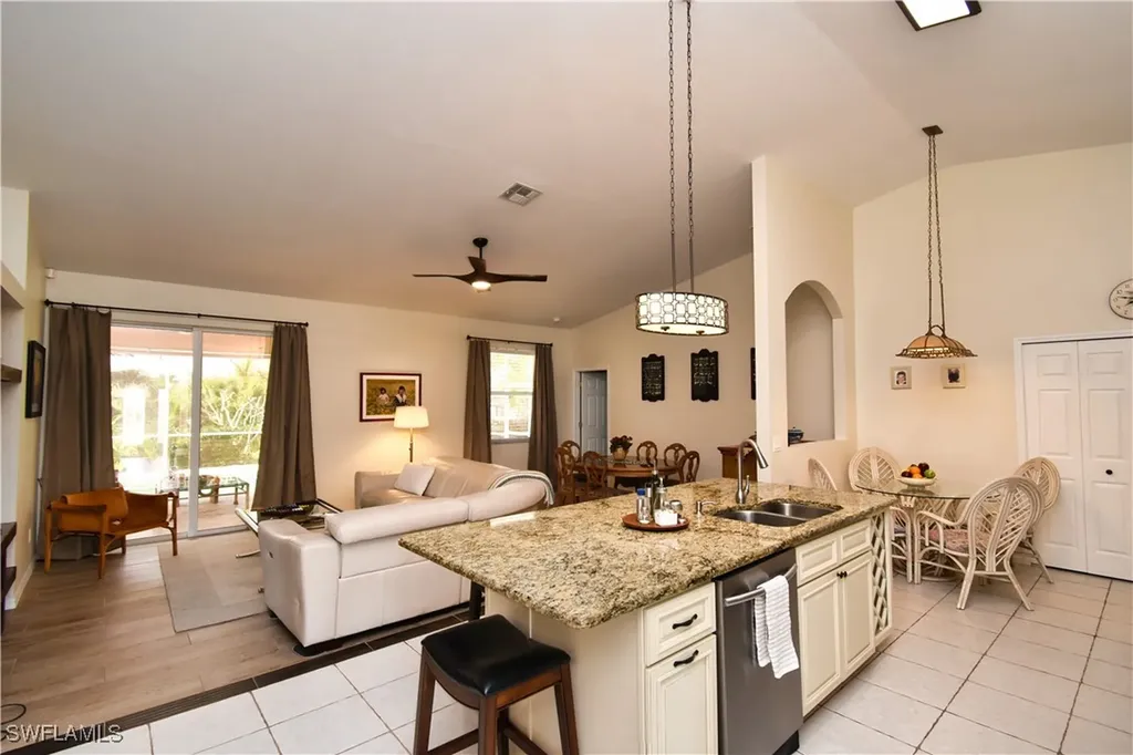 2218 SW 12th Place Cape Coral FL 33991