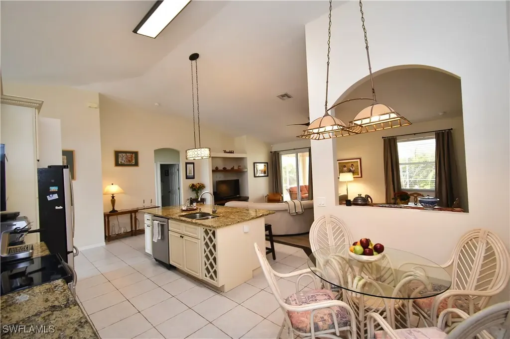 2218 SW 12th Place Cape Coral FL 33991