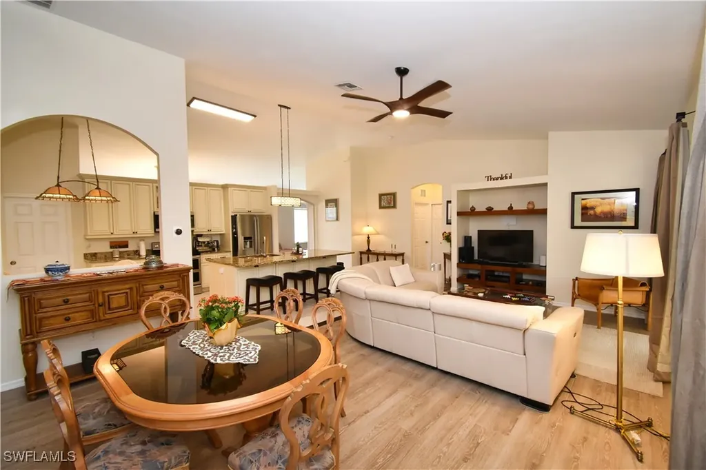 2218 SW 12th Place Cape Coral FL 33991