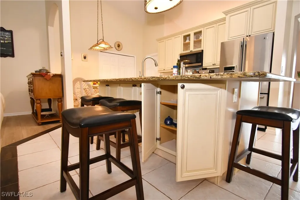 2218 SW 12th Place Cape Coral FL 33991