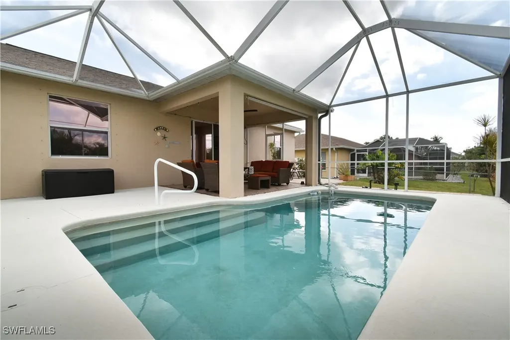 2218 SW 12th Place Cape Coral FL 33991