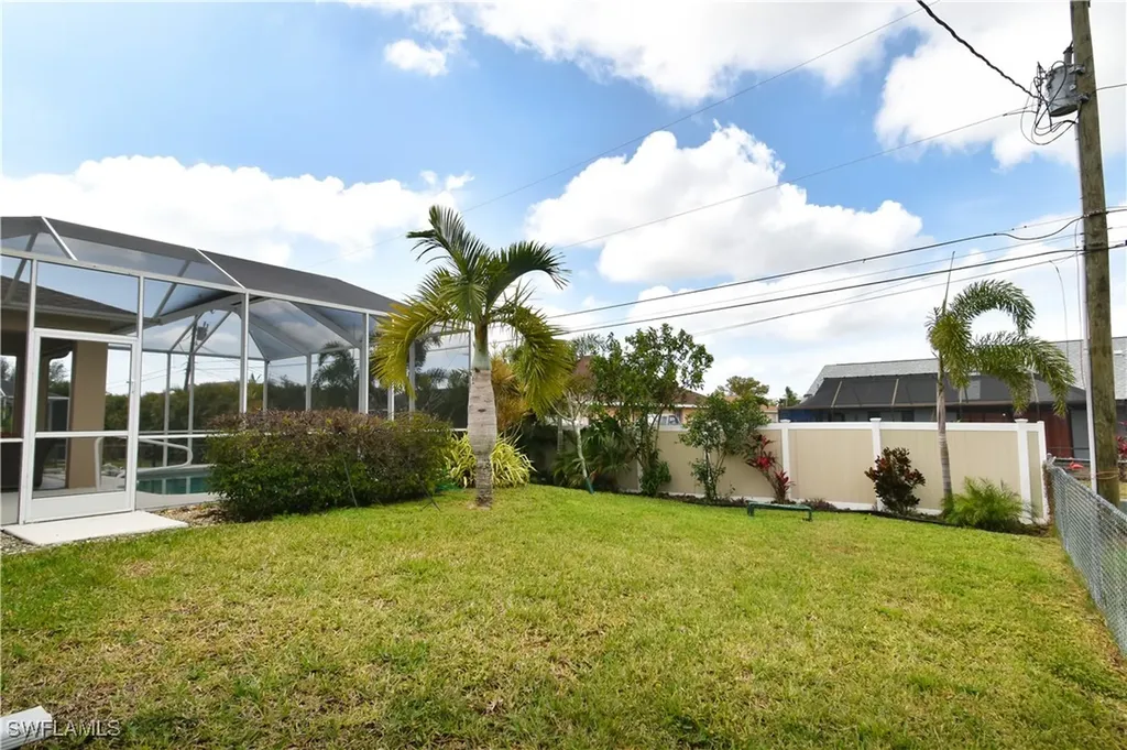 2218 SW 12th Place Cape Coral FL 33991