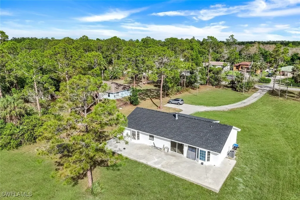 2930 6th Avenue SE Naples FL 34117