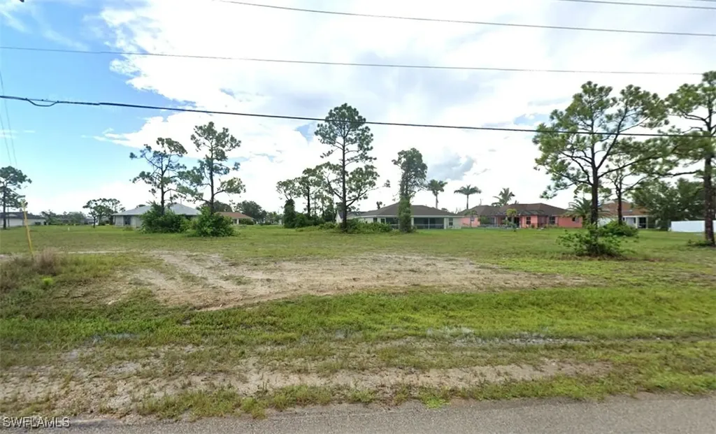 2823 El Dorado Boulevard N Cape Coral FL 33993