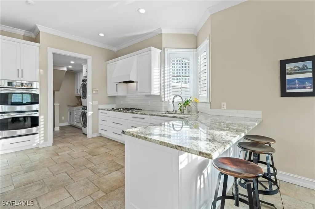 1495 Gordon River Lane Naples FL 34104