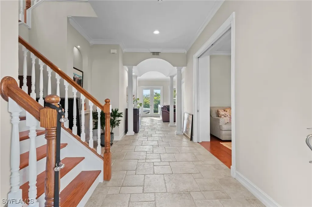 1495 Gordon River Lane Naples FL 34104