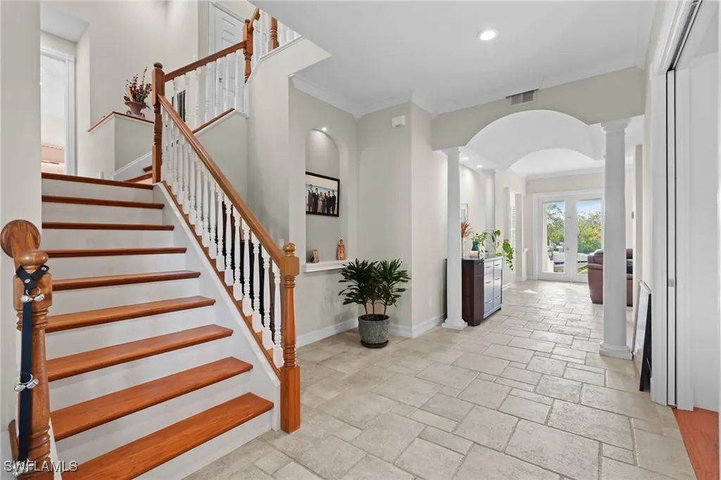 1495 Gordon River Lane Naples FL 34104