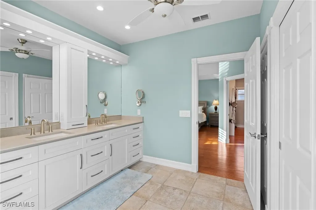 1495 Gordon River Lane Naples FL 34104