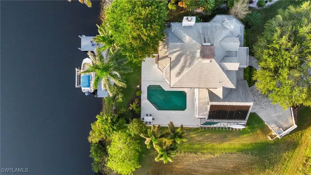 1495 Gordon River Lane Naples FL 34104