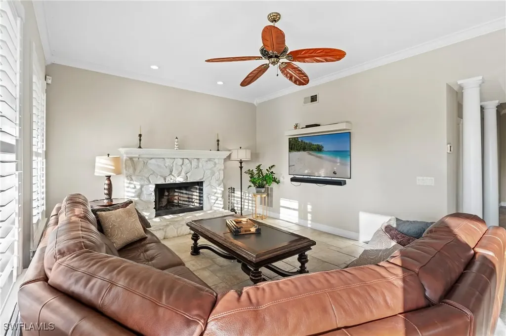 1495 Gordon River Lane Naples FL 34104