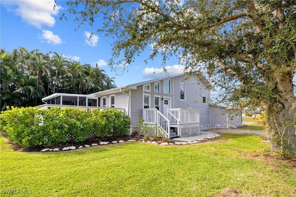 5425 Marina Drive Bokeelia FL 33922