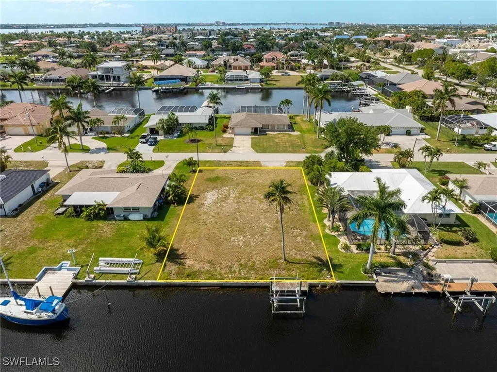 1713 SE 44th Street Cape Coral FL 33904