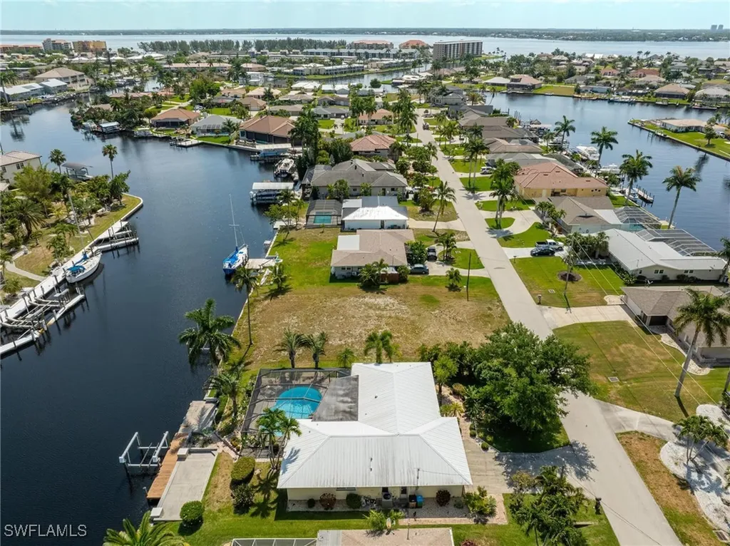 1713 SE 44th Street Cape Coral FL 33904