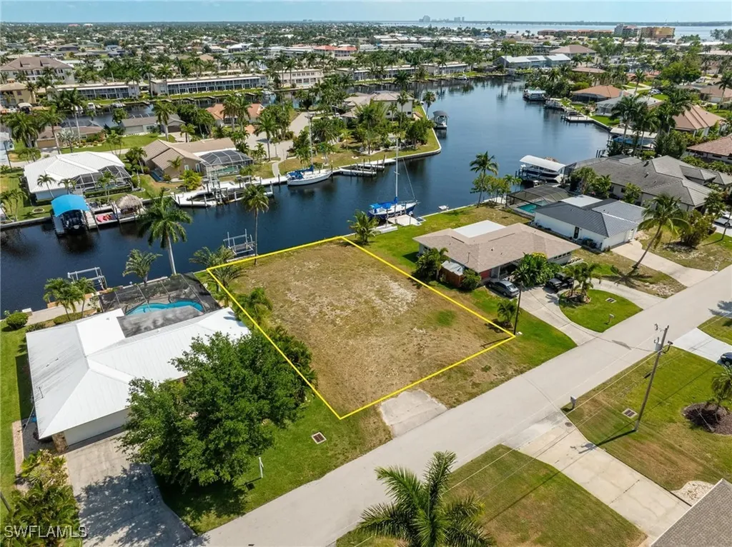 1713 SE 44th Street Cape Coral FL 33904