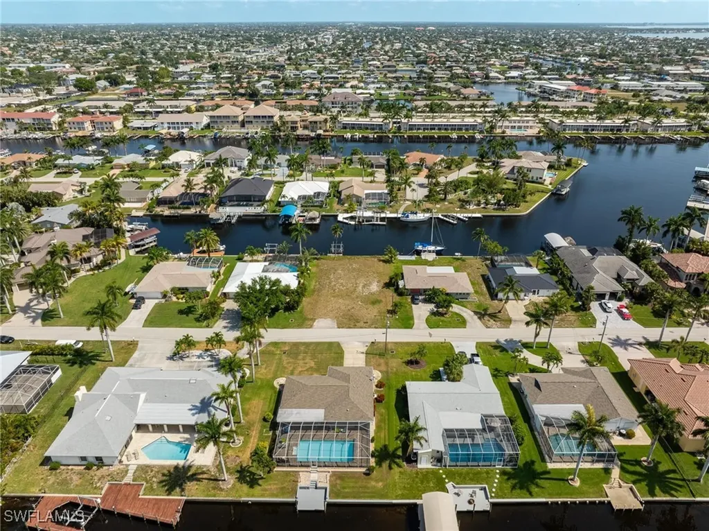 1713 SE 44th Street Cape Coral FL 33904