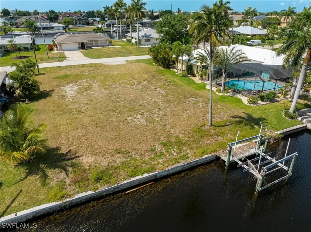 1713 SE 44th Street Cape Coral FL 33904