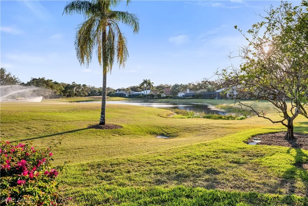 893 Wyndemere Way Naples FL 34105