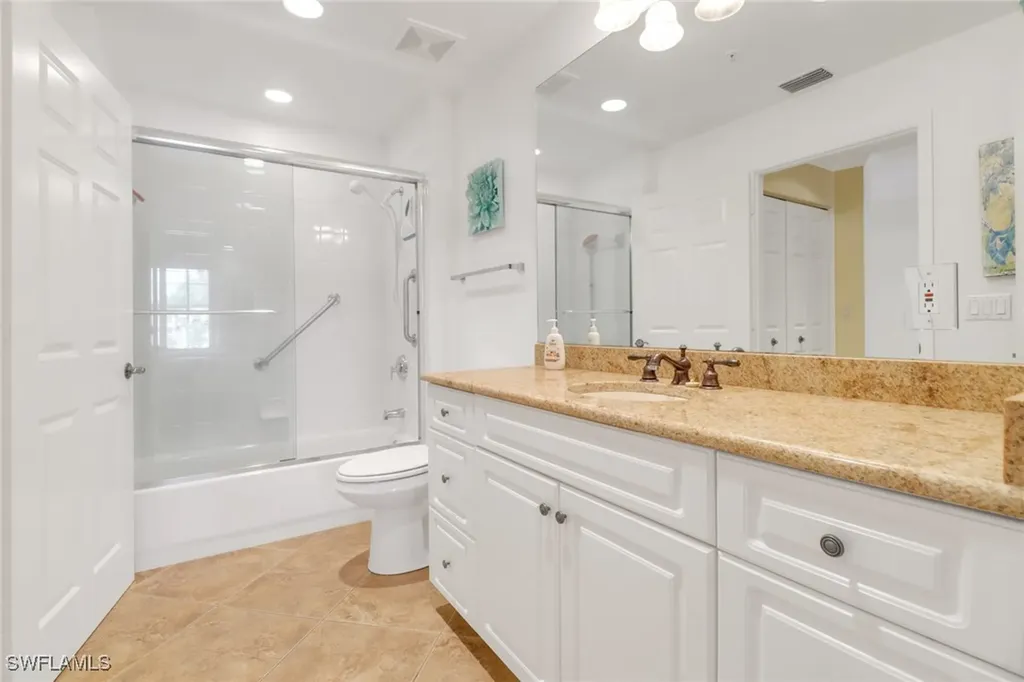 410 Bayfront Place Naples FL 34102