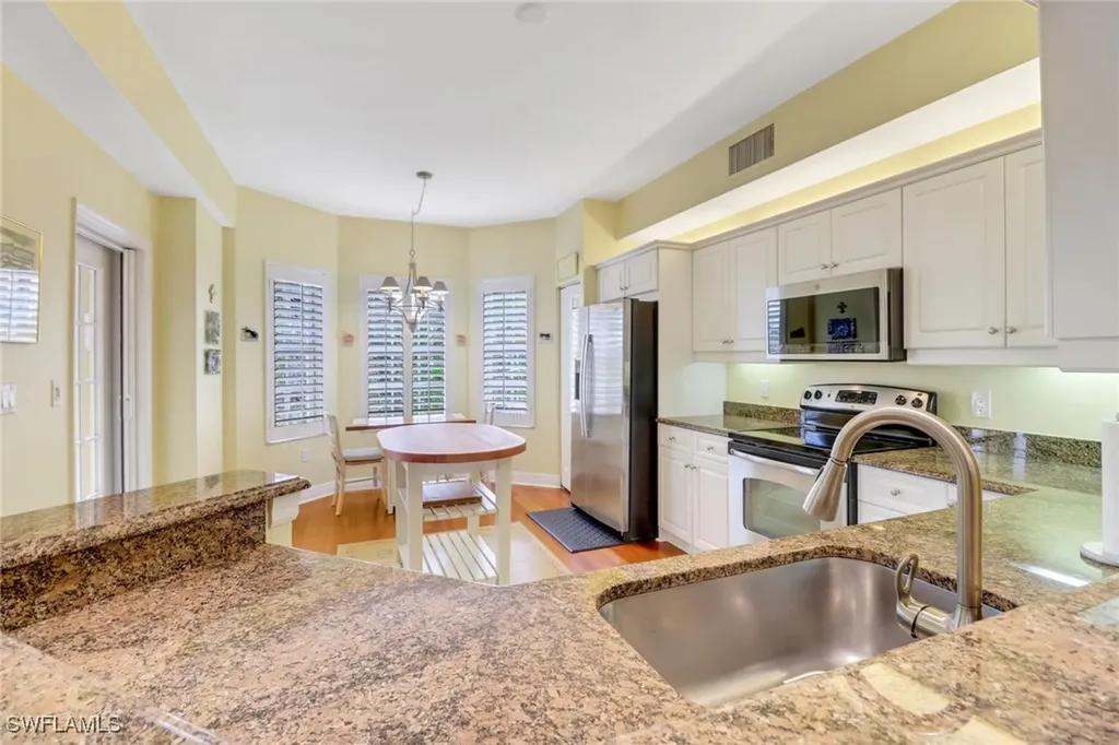 410 Bayfront Place Naples FL 34102