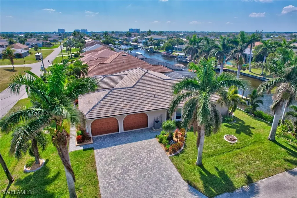 4402 SW 12th Place Cape Coral FL 33914