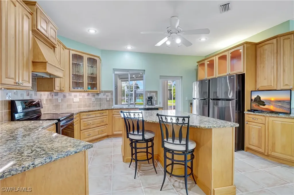 4402 SW 12th Place Cape Coral FL 33914